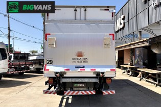 Ford Cargo 1119 2015 Chassi + Baú de Alumínio Prata (BIG-6565)