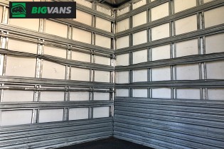 Ford Cargo 1119 2015 Chassi + Baú de Alumínio Prata (BIG-6565)