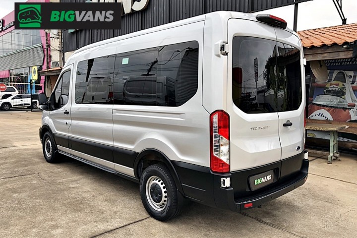 Galeria de fotos - Transit 2023 L3H2 Minibus Automática 15L Prata (BIG-0D83)