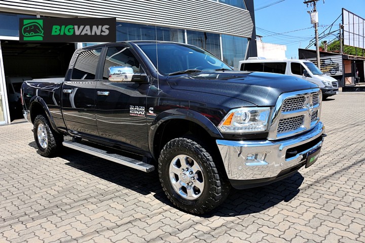 Galeria de fotos - RAM 2500 2017 Laramie CD 4x4 Cinza Dodge RAM BOX (BIG-9G79)