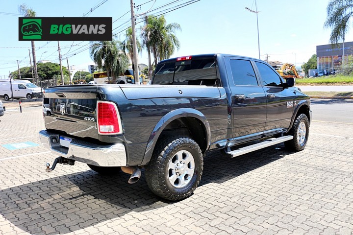 Galeria de fotos - RAM 2500 2017 Laramie CD 4x4 Cinza Dodge RAM BOX (BIG-9G79)