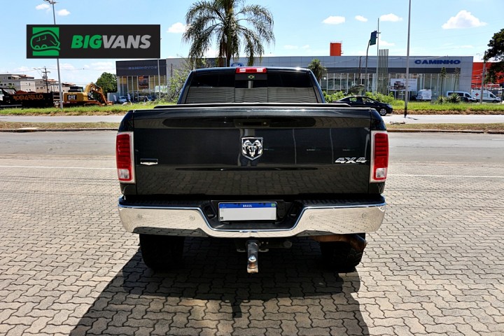 Galeria de fotos - RAM 2500 2017 Laramie CD 4x4 Cinza Dodge RAM BOX (BIG-9G79)