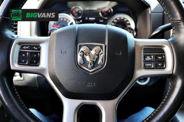 Galeria de fotos - RAM 2500 2017 Laramie CD 4x4 Cinza Dodge RAM BOX (BIG-9G79)