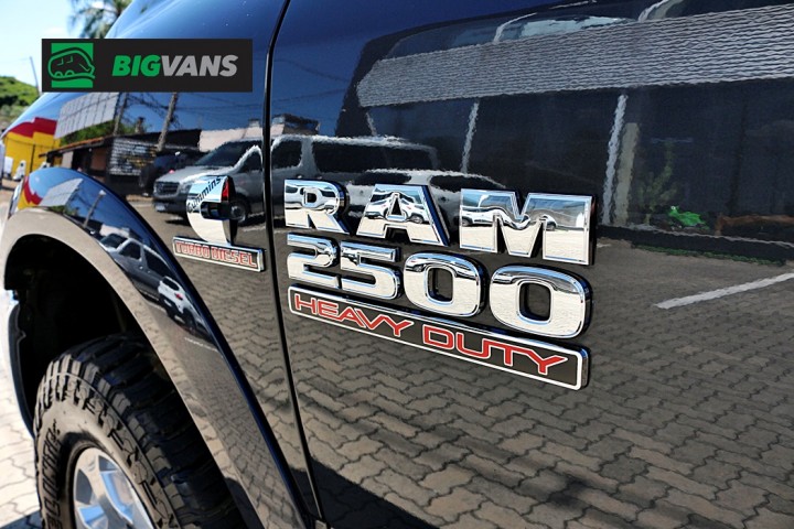 Galeria de fotos - RAM 2500 2017 Laramie CD 4x4 Cinza Dodge RAM BOX (BIG-9G79)
