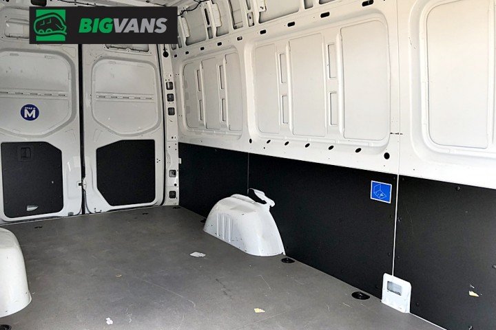 Galeria de fotos - Sprinter 2023 315 Furgão Extra Longo Teto Alto Branco (CON-4H12)