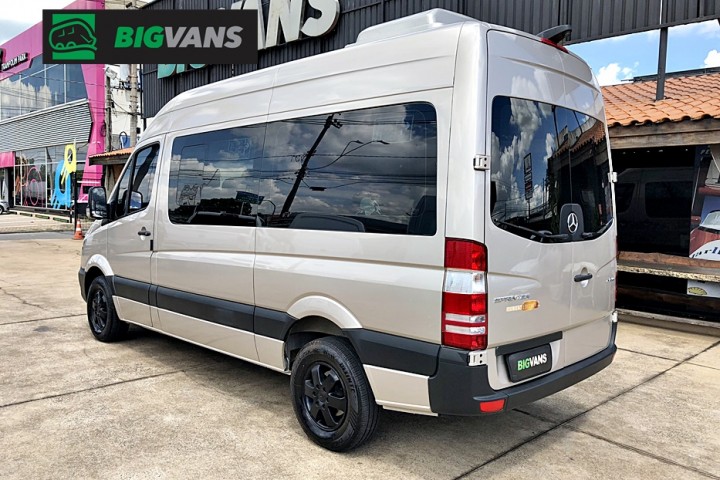 Galeria de fotos - Sprinter 2019 415 GOLD EDITION Longa Teto Alto 16 Lugares Prata (BIG-3J29)