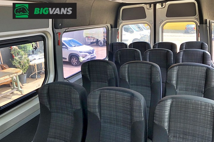 Galeria de fotos - Sprinter 2019 415 GOLD EDITION Longa Teto Alto 16 Lugares Prata (BIG-3J29)