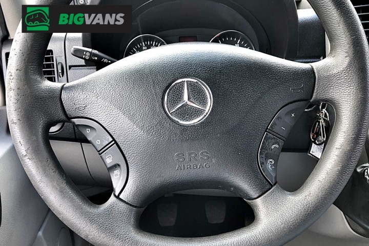 Galeria de fotos - Sprinter 2019 415 GOLD EDITION Longa Teto Alto 16 Lugares Prata (BIG-3J29)