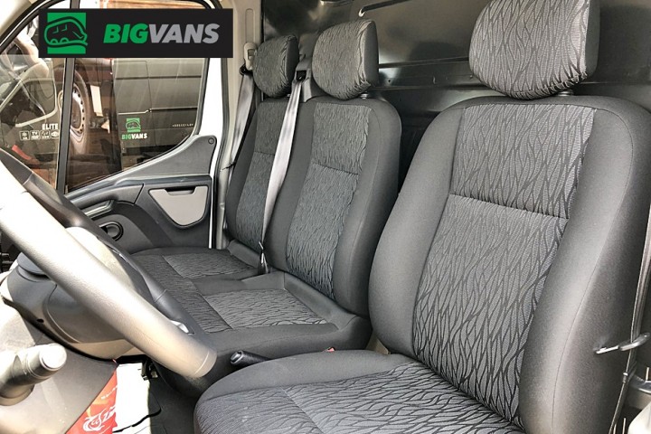 Galeria de fotos - Master 2025 L2H2 Furgão Longo Teto Alto Completo Branco (BIG-7D40)