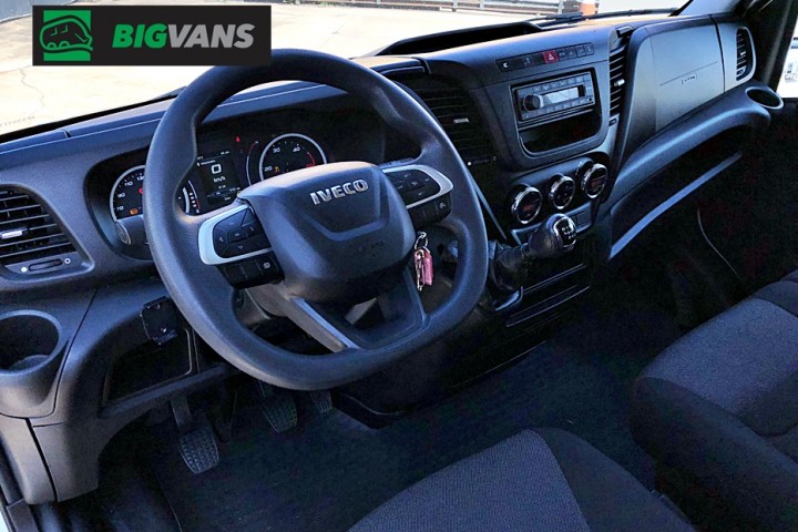 Galeria de fotos - Iveco 2023 Daily 35-160 Chassi + Baú de Alumínio Branca (BIG-0J28)