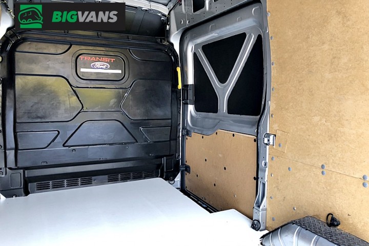 Galeria de fotos - Ford Transit 2023 L2H3 Furgão Longo Completo Prata (BIG-0J72)
